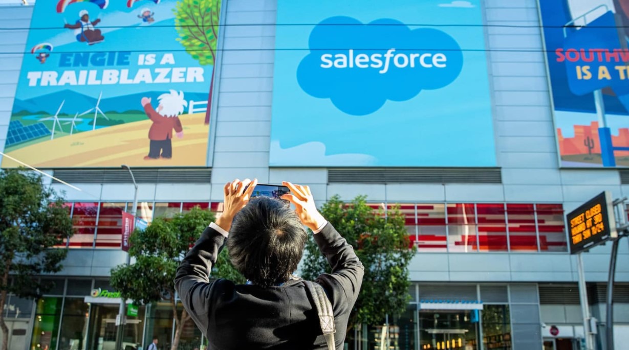 Salesforce Outage Linked to DNS Configuration Change
